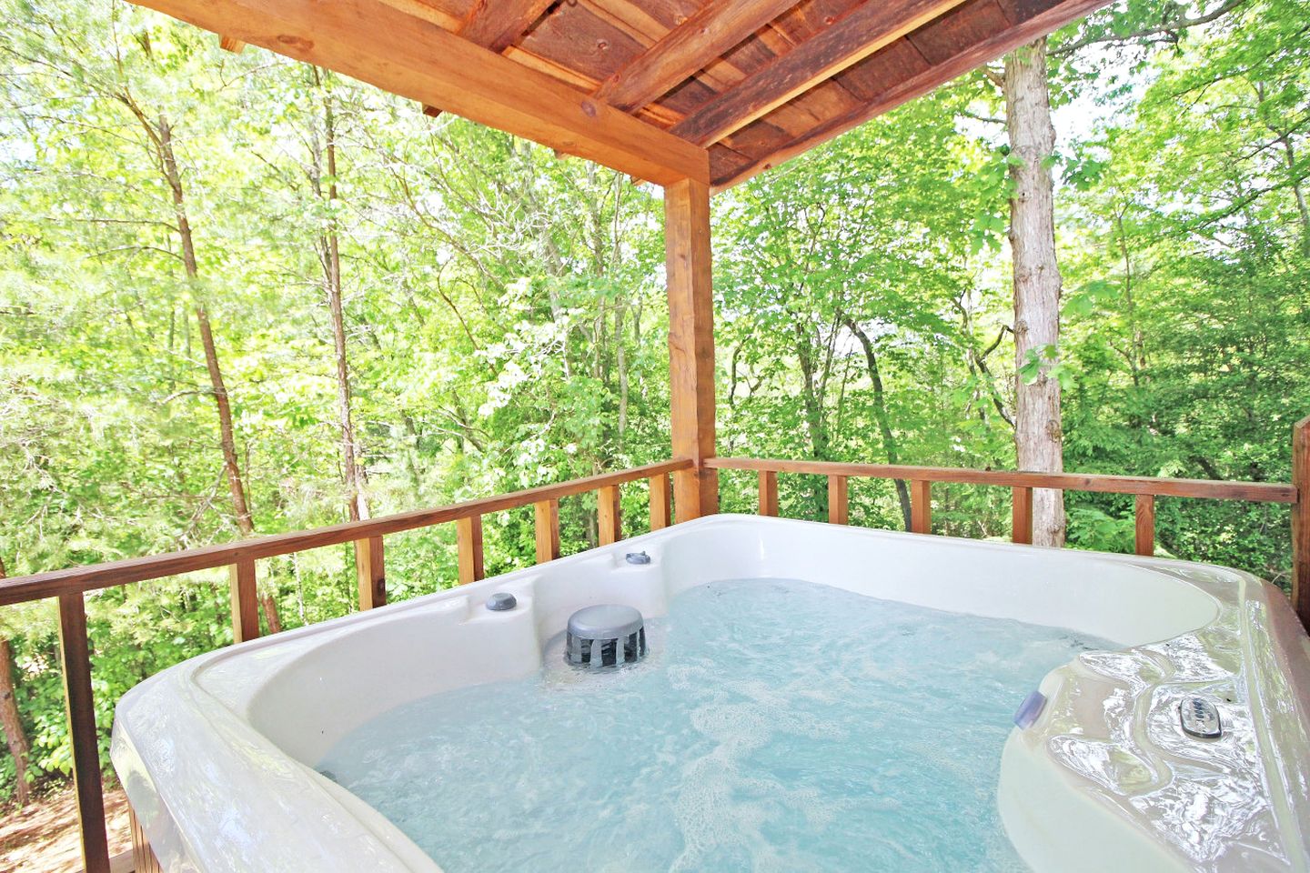 Lovely Copperhill Cabin Rental for a Tennessee Vacation