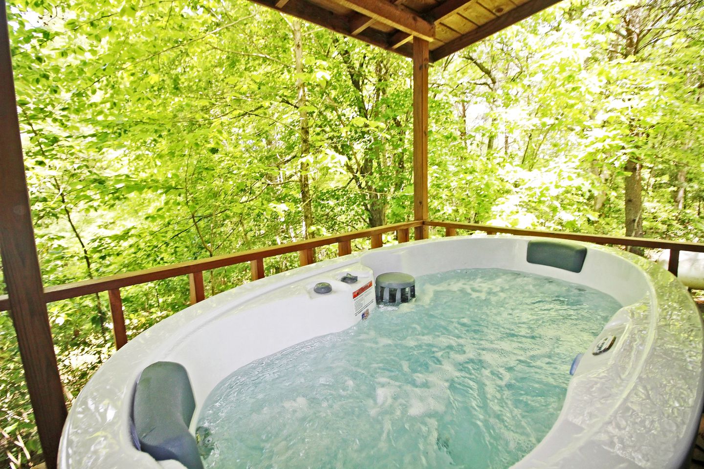 Rustic Copperhill Cabin Perfect for a Romantic Getaway in Tennessee