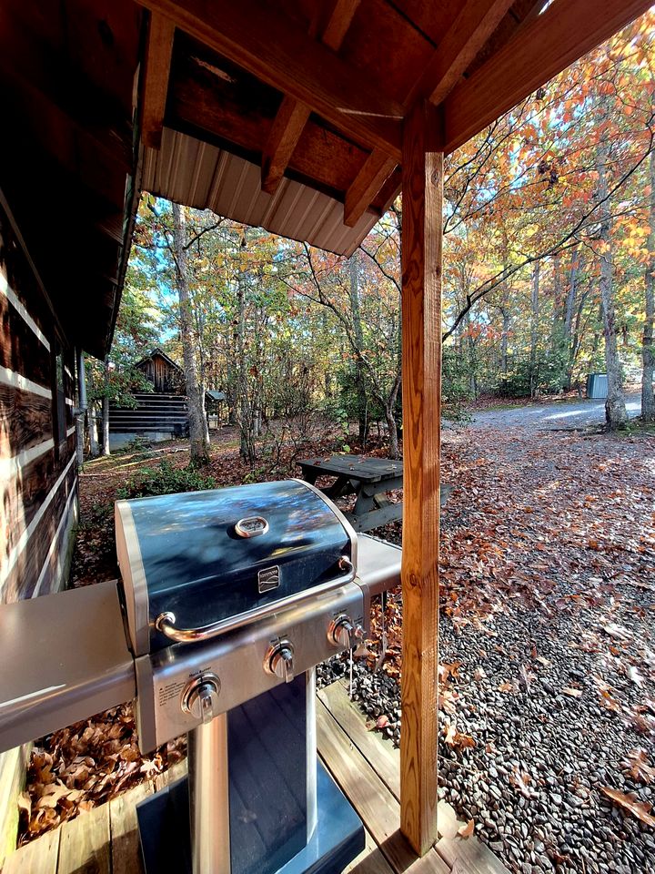 Rustic Copperhill Cabin Perfect for a Romantic Getaway in Tennessee