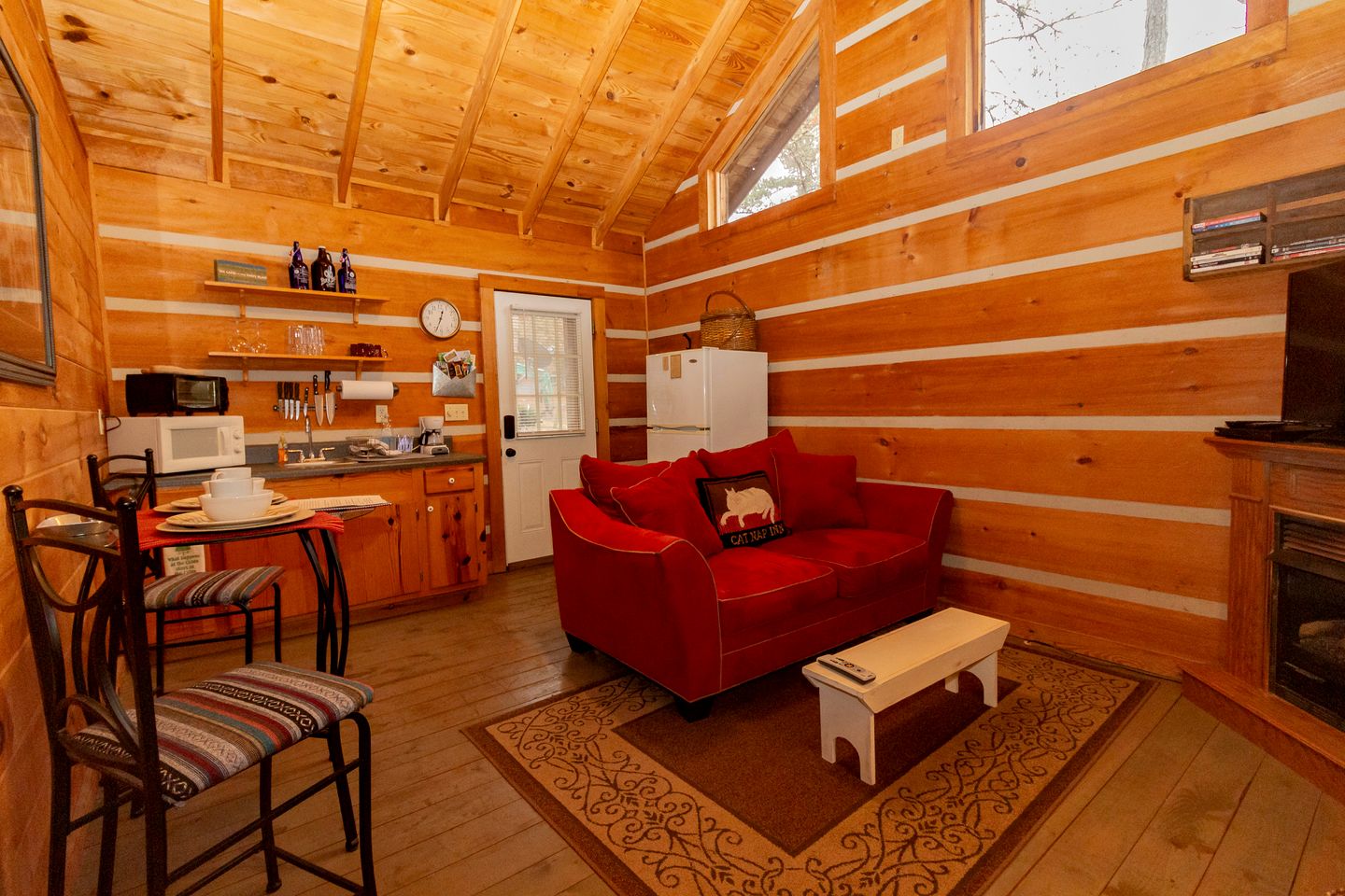 Rustic Copperhill Cabin Perfect for a Romantic Getaway in Tennessee