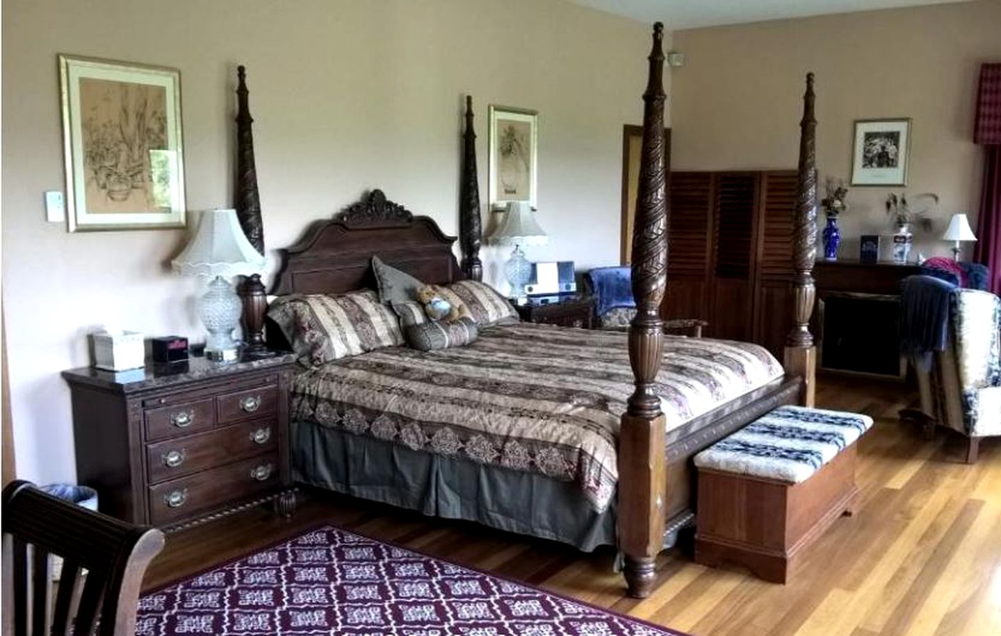 Cozy Suite Rental in a Bed and Breakfast with Fireplace and Magnificent Mountain Views near New Hampshire's Newfound Lake