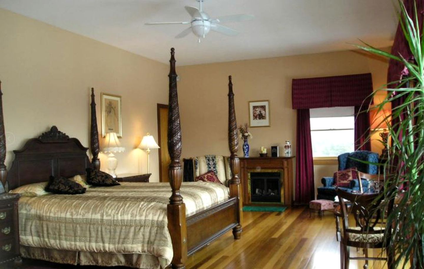 Cozy Suite Rental in a Bed and Breakfast with Fireplace and Magnificent Mountain Views near New Hampshire's Newfound Lake