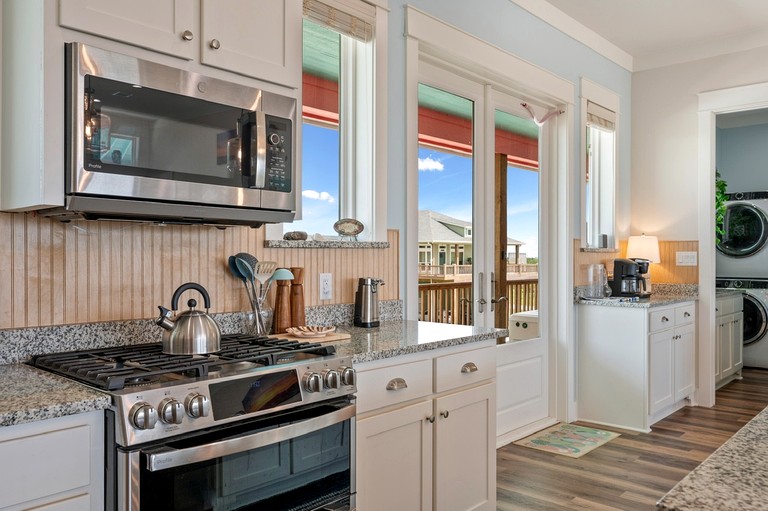 Beach Houses (United States of America, Crystal Beach, Texas)