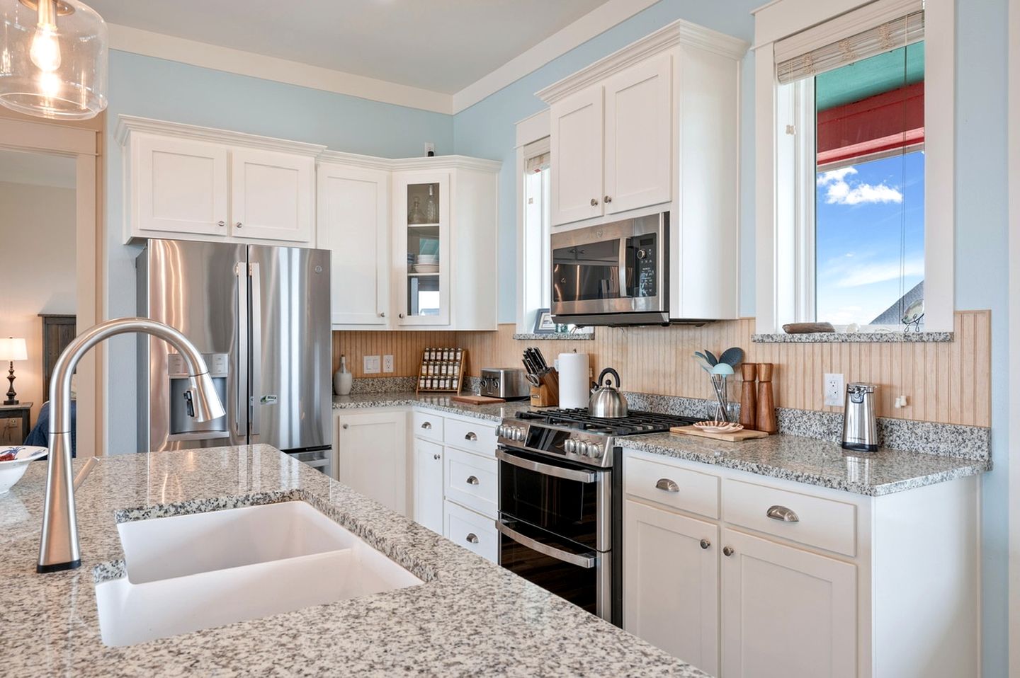 Glorious Beach House with Fantastic Sights in Crystal Beach, Texas