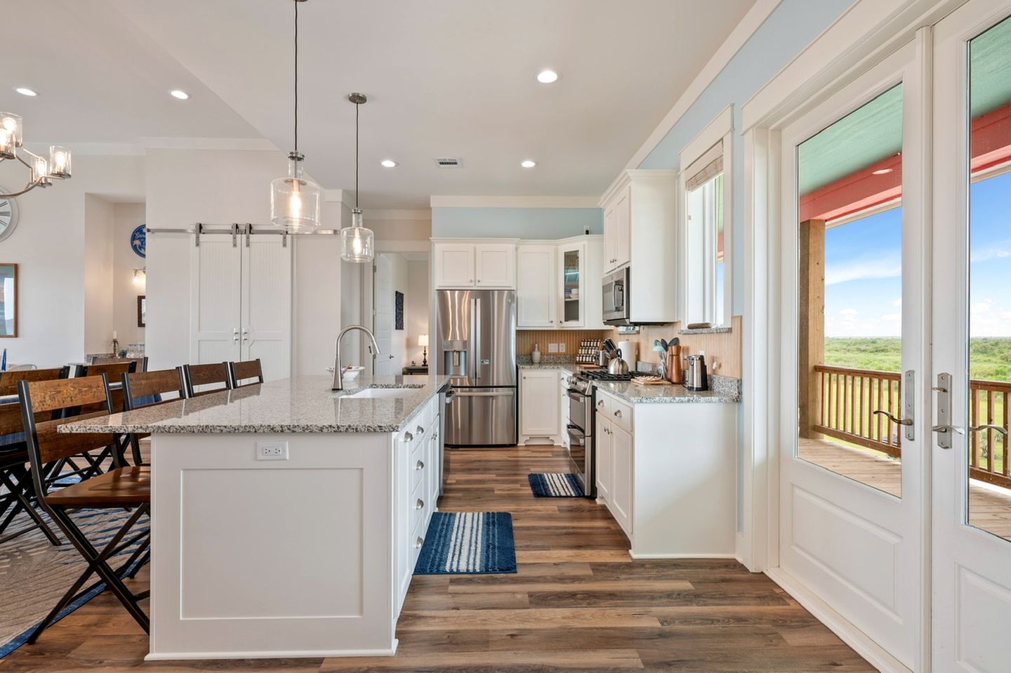 Glorious Beach House with Fantastic Sights in Crystal Beach, Texas