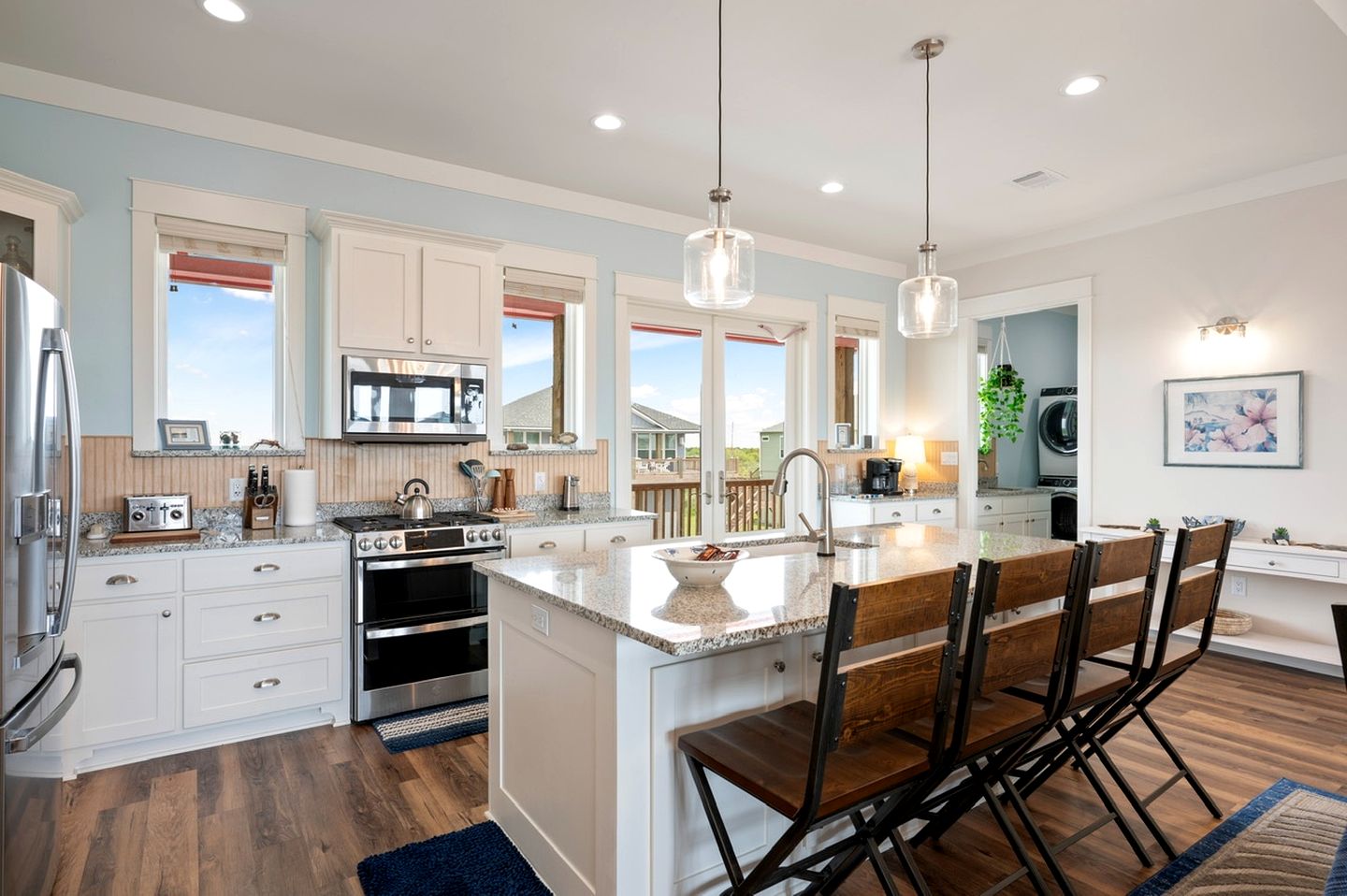 Glorious Beach House with Fantastic Sights in Crystal Beach, Texas