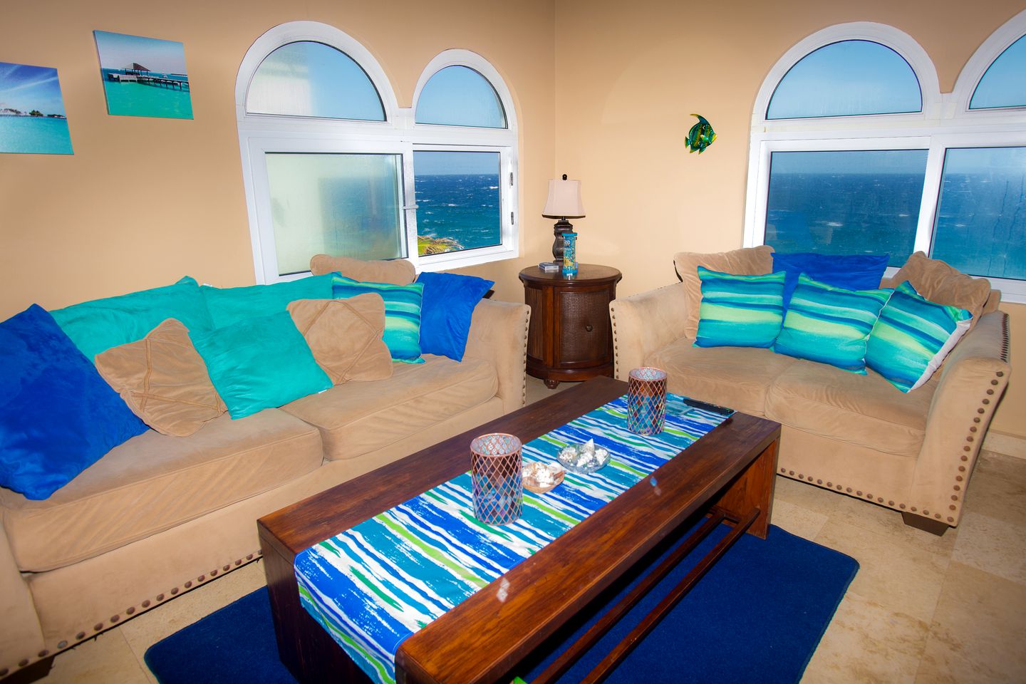 Luxury Cottage with an Oceanfront Pool and Amazing Views in Roatan, Honduras