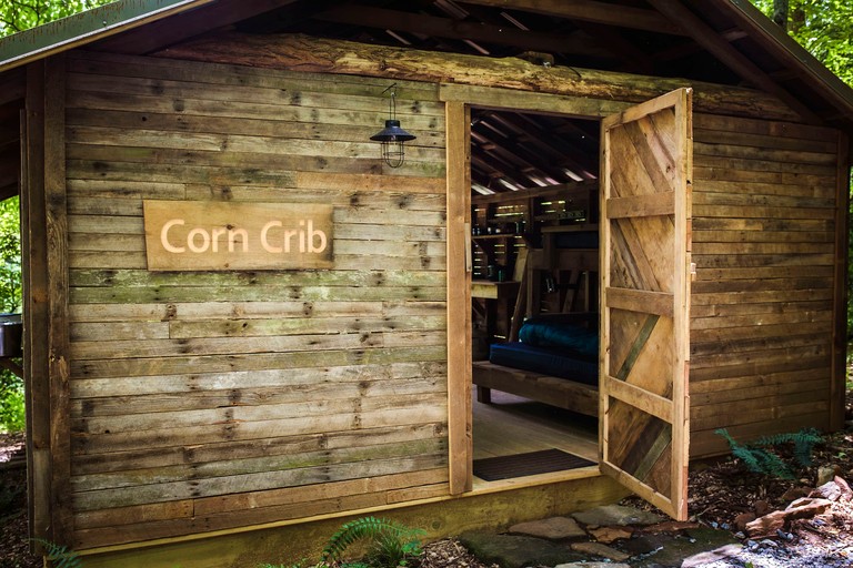 Cabins (United States of America, Zirconia, North Carolina)