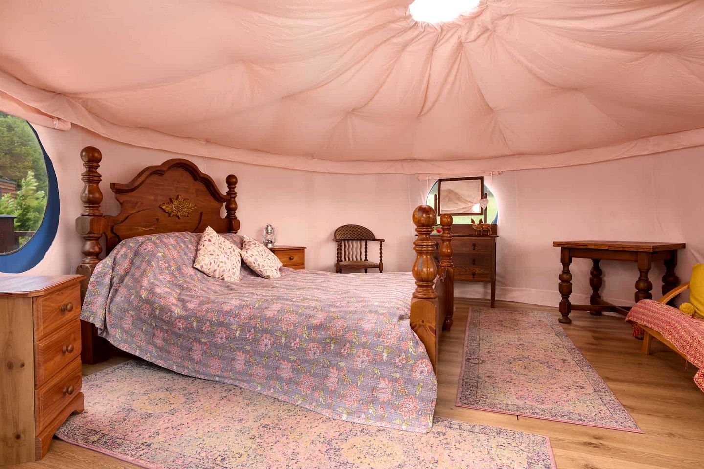 Charming Yurt Incredible for a Relaxing Escape in England