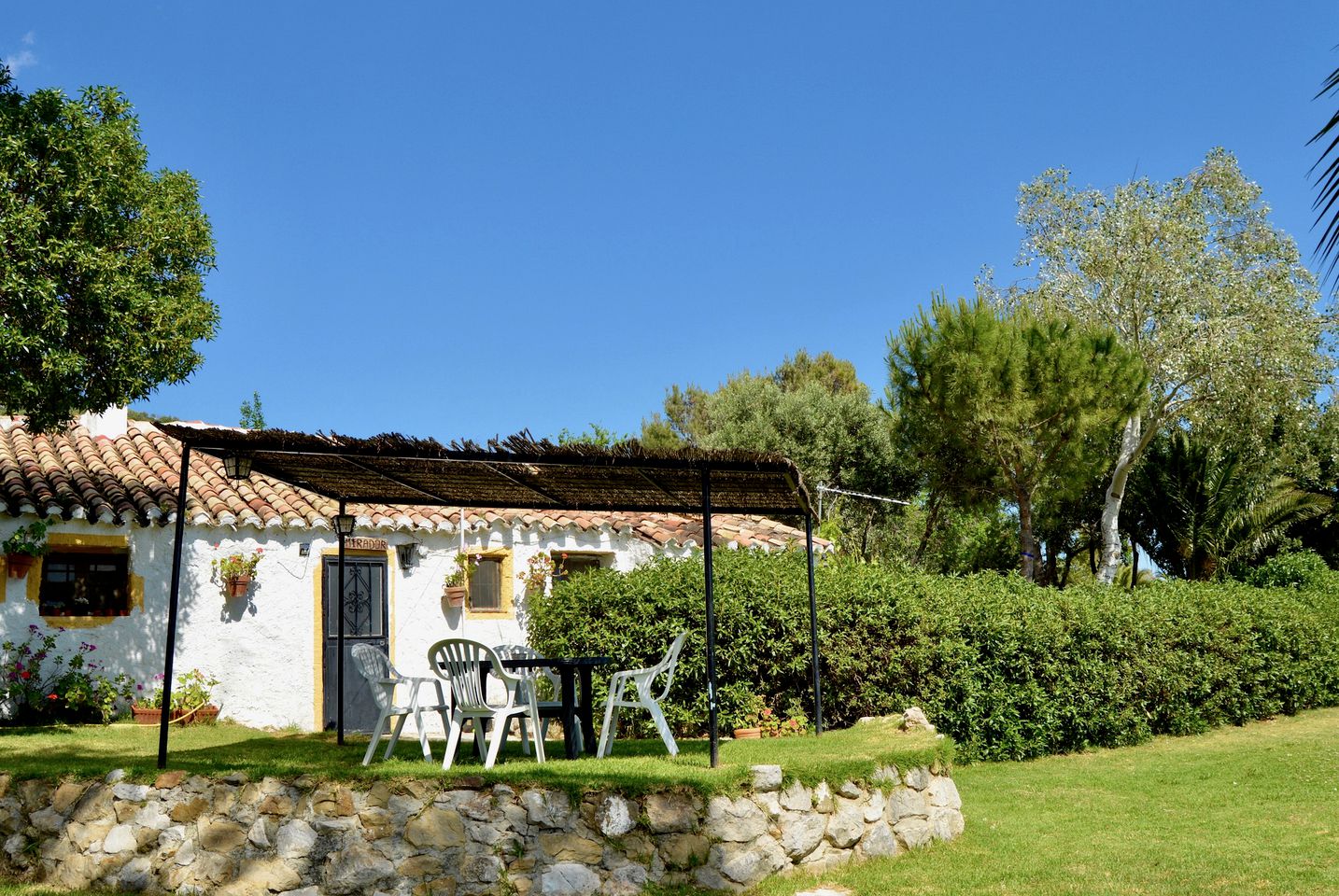 Traditional Holiday Cottage with a Pool near Malaga in Spain