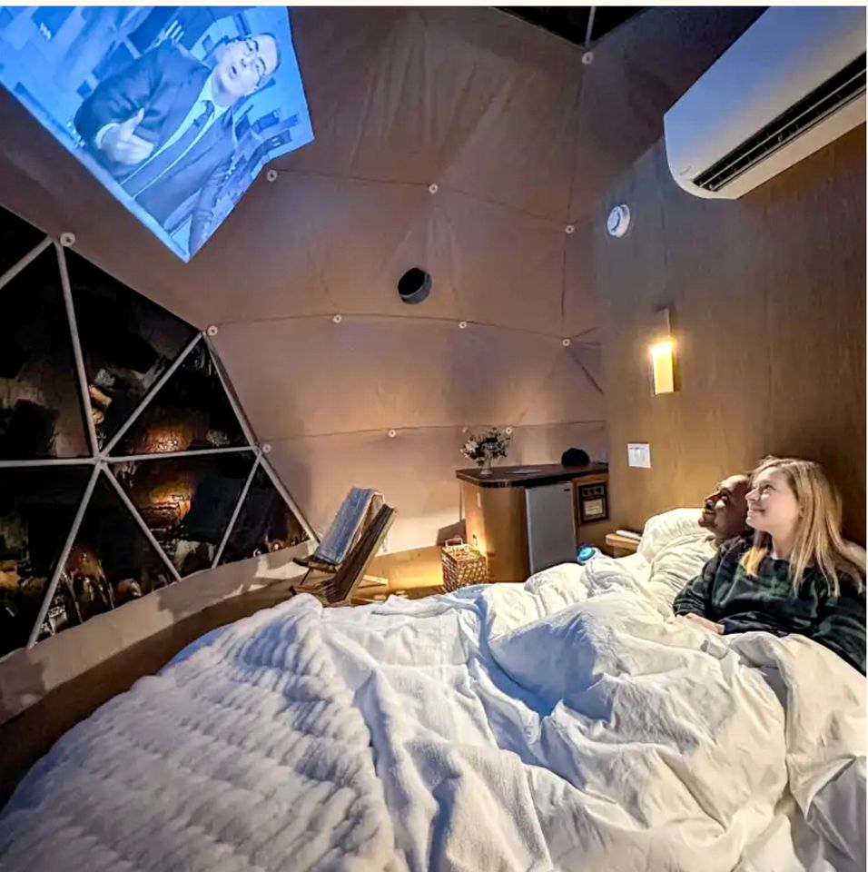Cosmic Intimacy: Geodesic Dome Escape for Couples in a Dreamy Michigan Setting