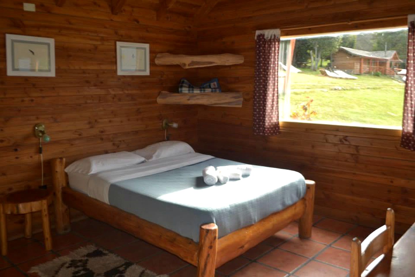 Romantic Lakeside Cabin for Two near the Beach in Villa Traful, Argentina