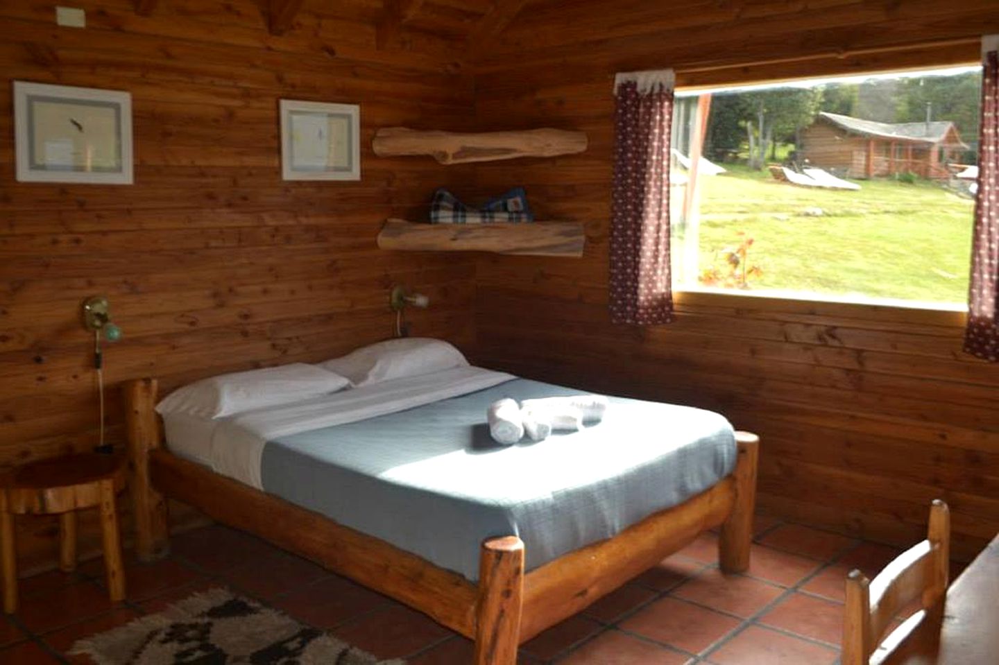 Romantic Lakeside Cabin for Two near the Beach in Villa Traful, Argentina