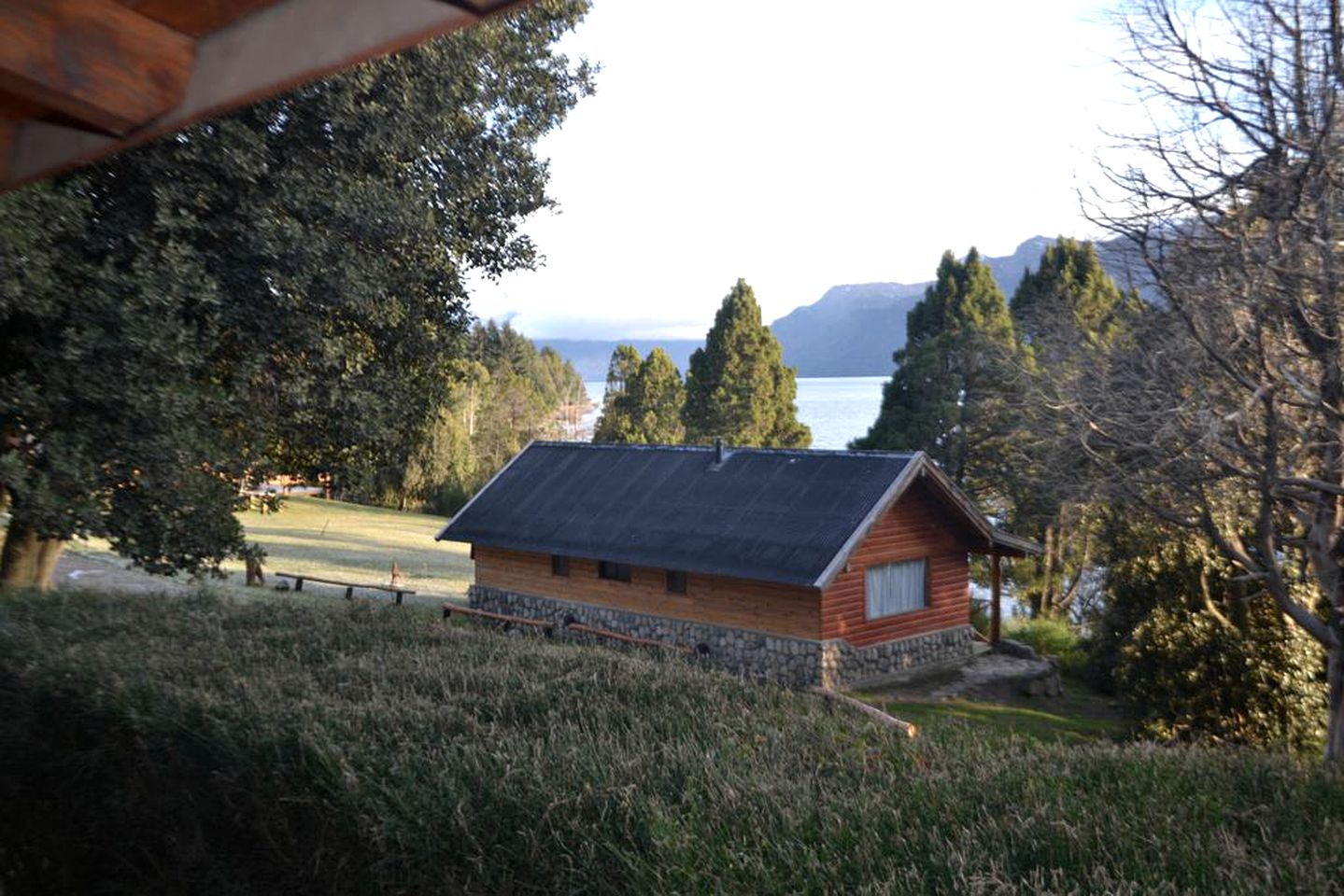 Romantic Lakeside Cabin for Two near the Beach in Villa Traful, Argentina