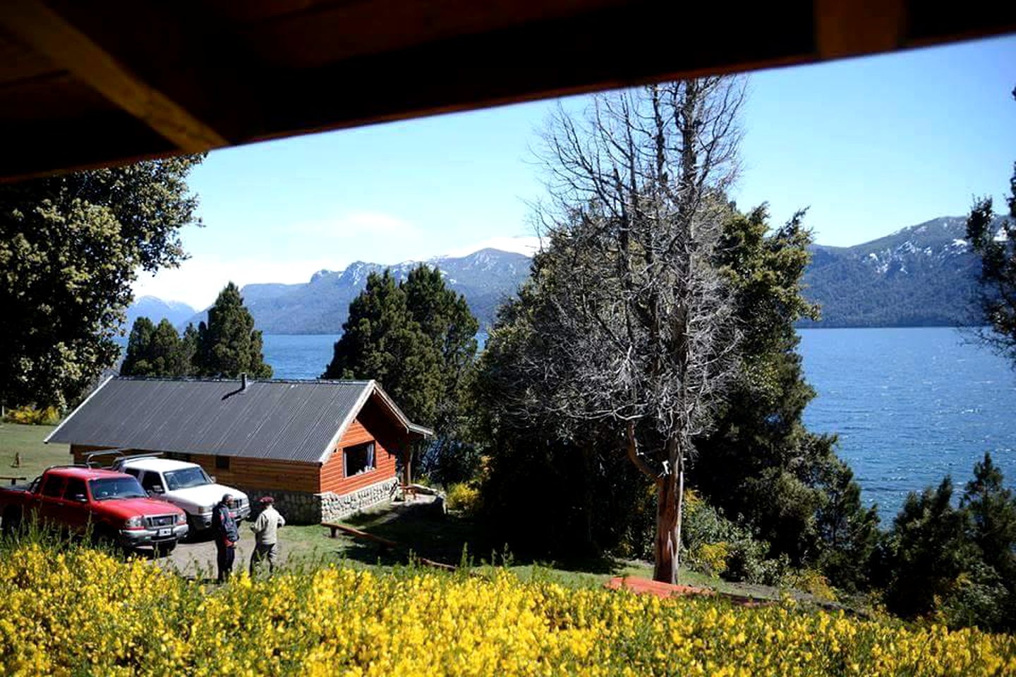 Romantic Lakeside Cabin for Two near the Beach in Villa Traful, Argentina
