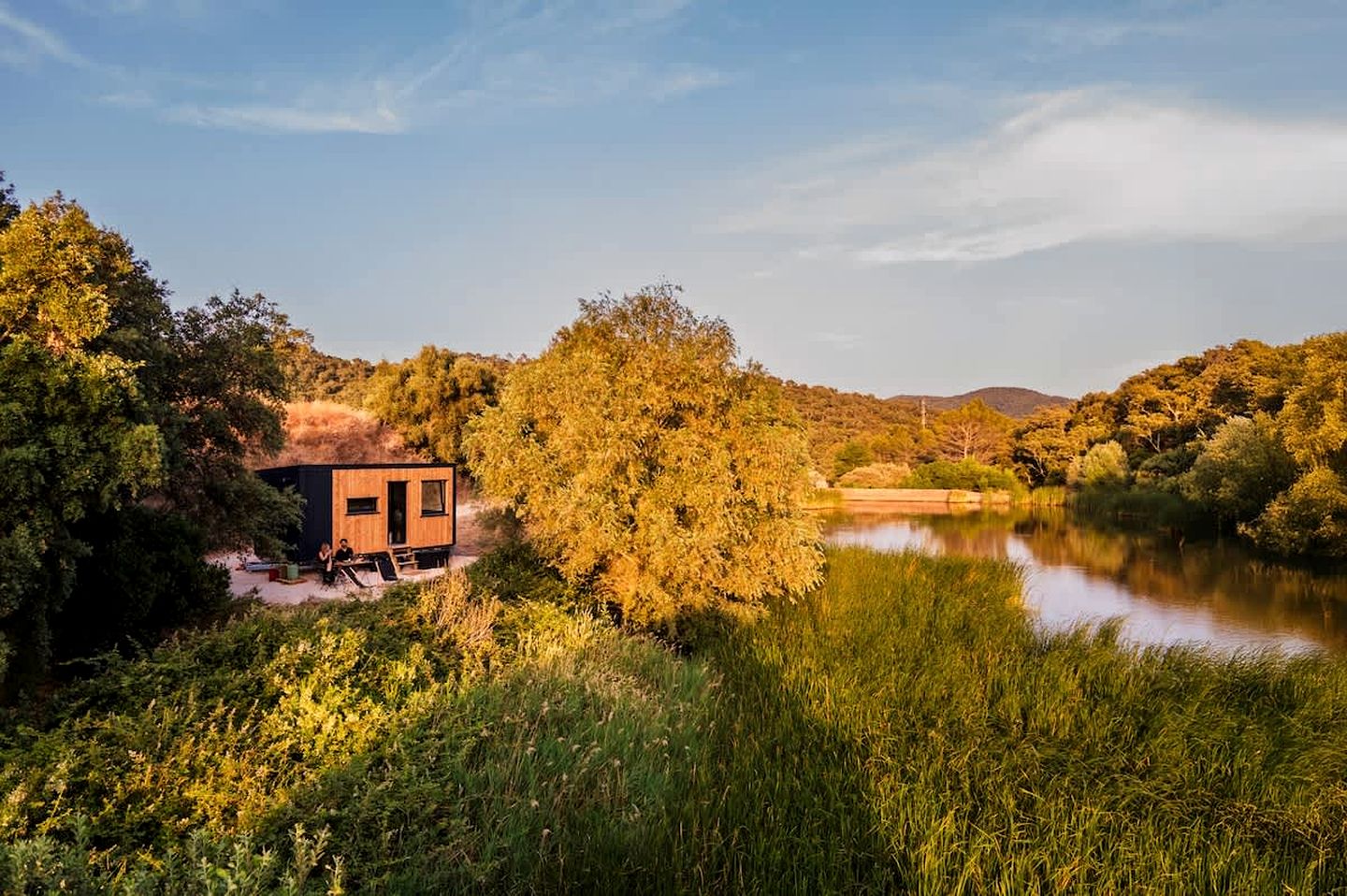 Secluded Tiny Home with Vineyard & Pond Views near the Beach, La Londe-les-Maures, France