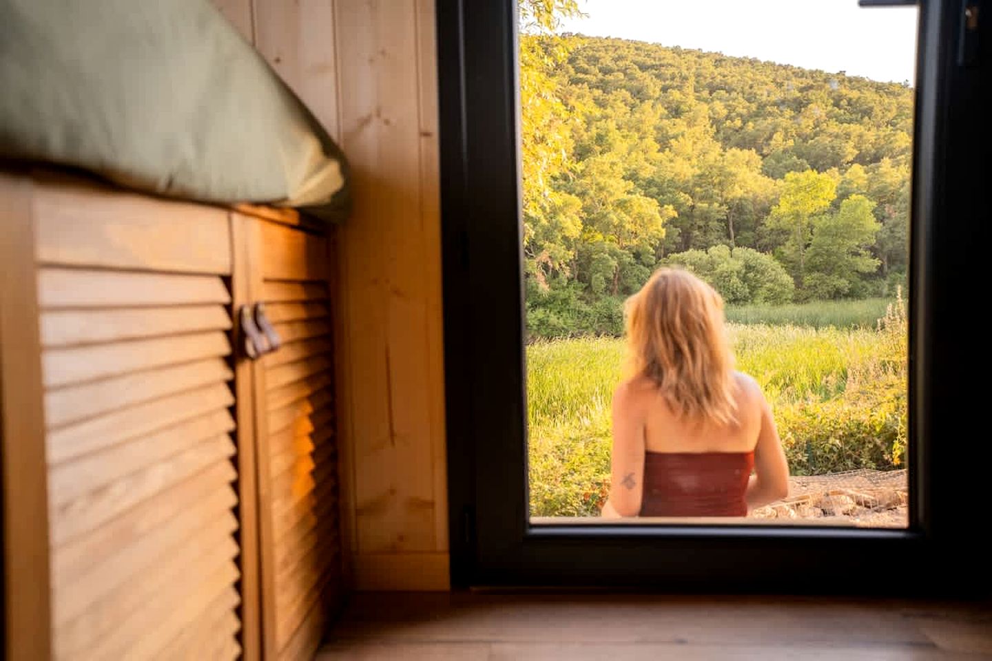 Secluded Tiny Home with Vineyard & Pond Views near the Beach, La Londe-les-Maures, France