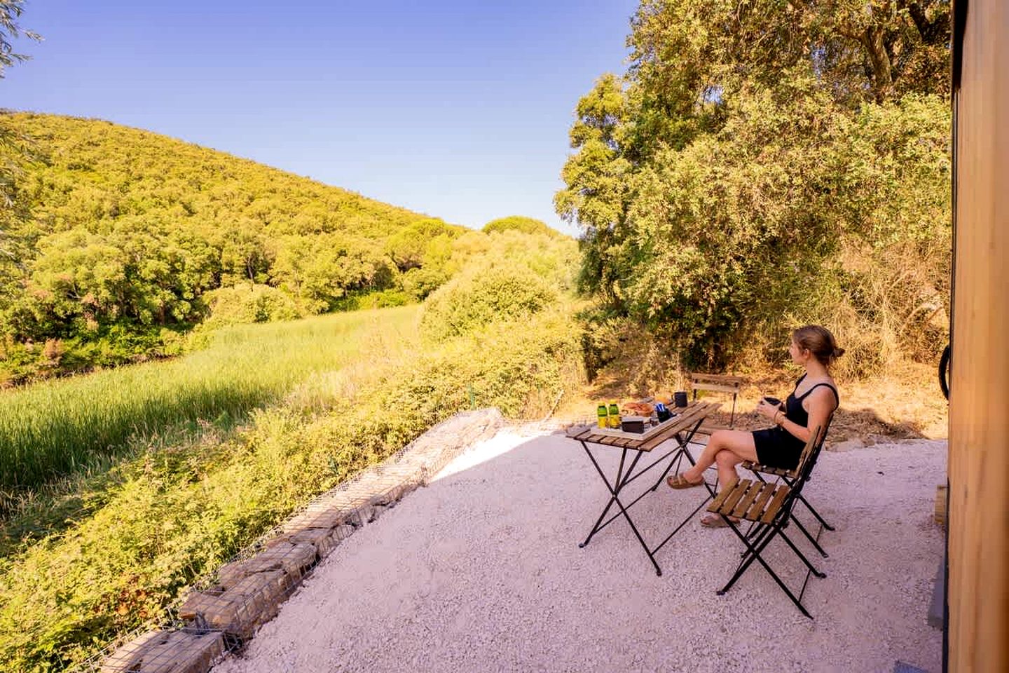 Secluded Tiny Home with Vineyard & Pond Views near the Beach, La Londe-les-Maures, France