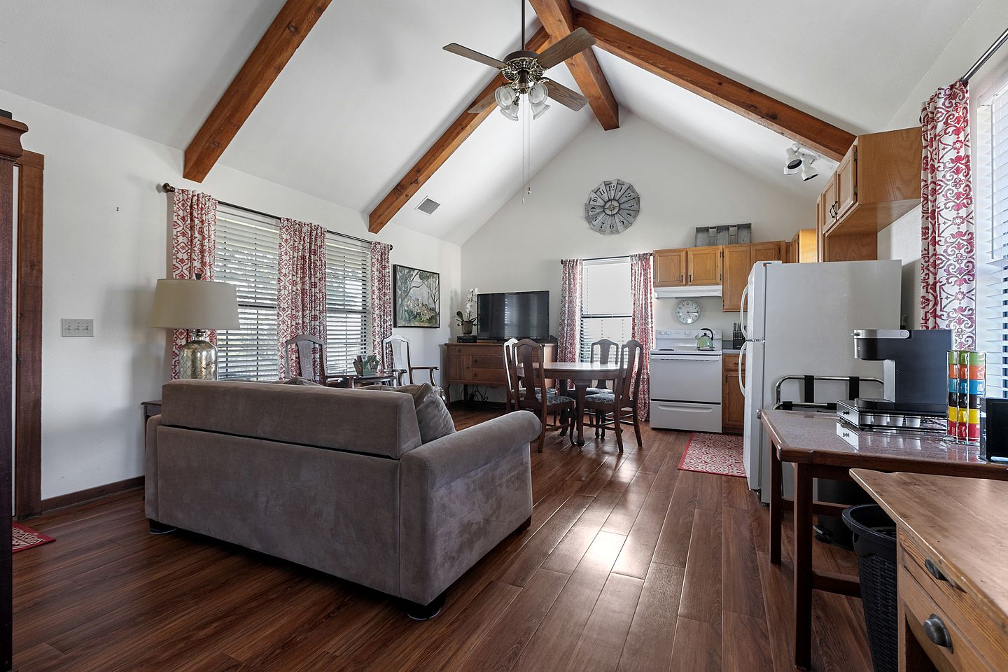 Secluded Pet Friendly Cabin in Fredericksburg, Texas