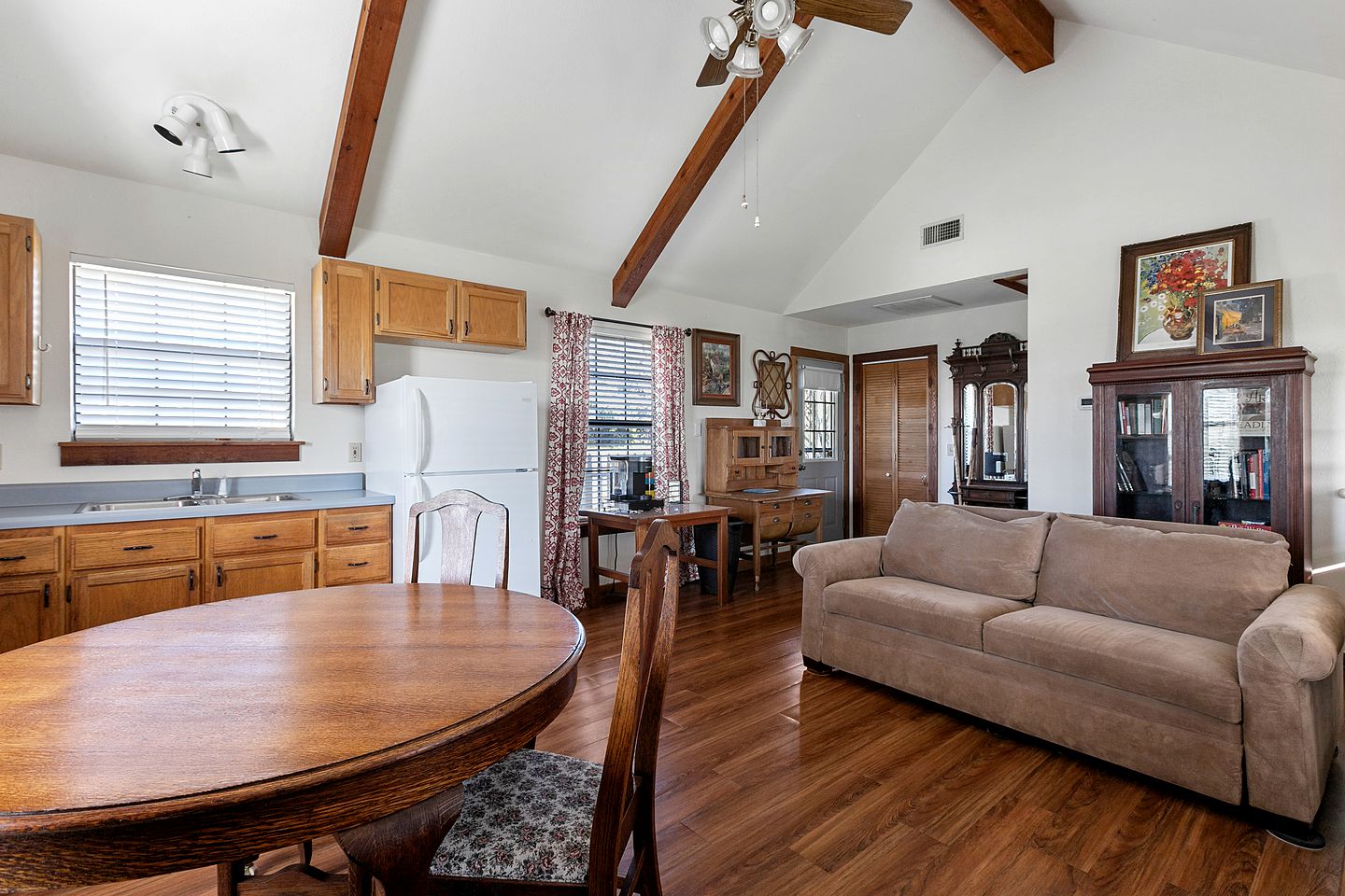 Secluded Pet Friendly Cabin in Fredericksburg, Texas