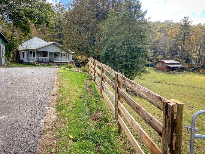 Cottages (United States of America, Lake Toxaway, North Carolina)