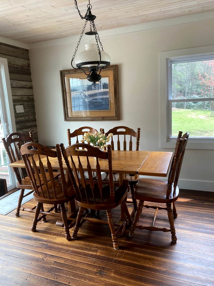 Cottage Charm: Unwind with Your Family in Lake Toxaway, NC