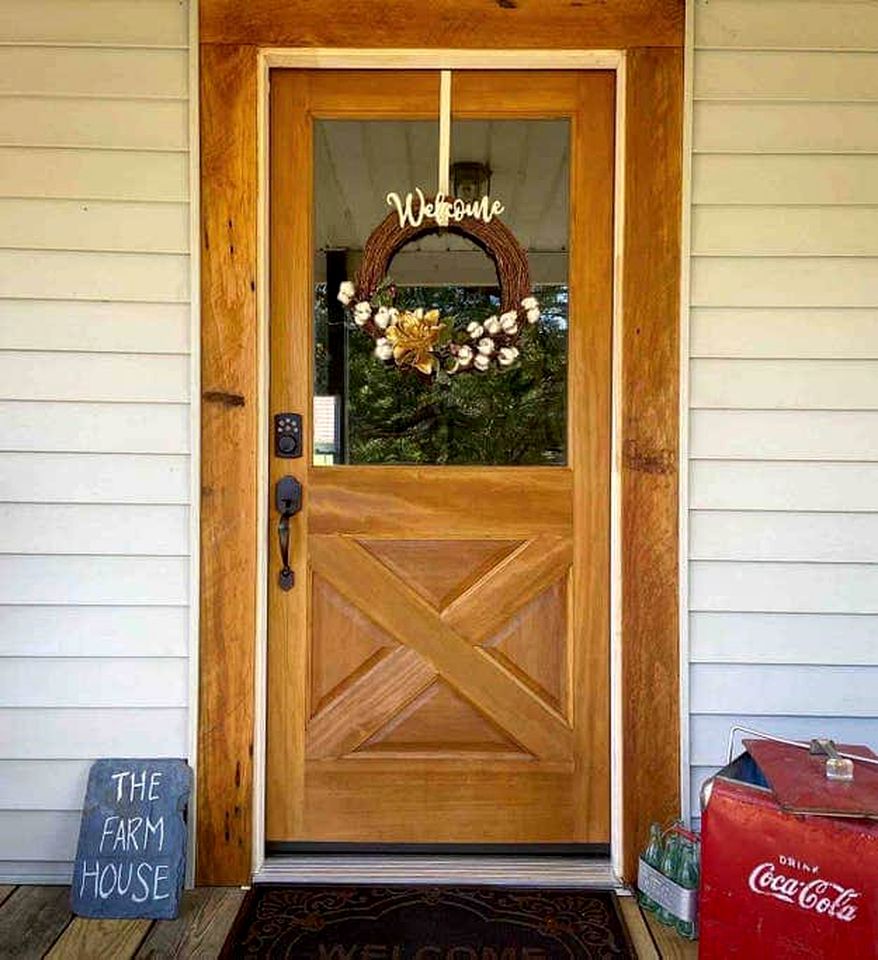 Cottage Charm: Unwind with Your Family in Lake Toxaway, NC