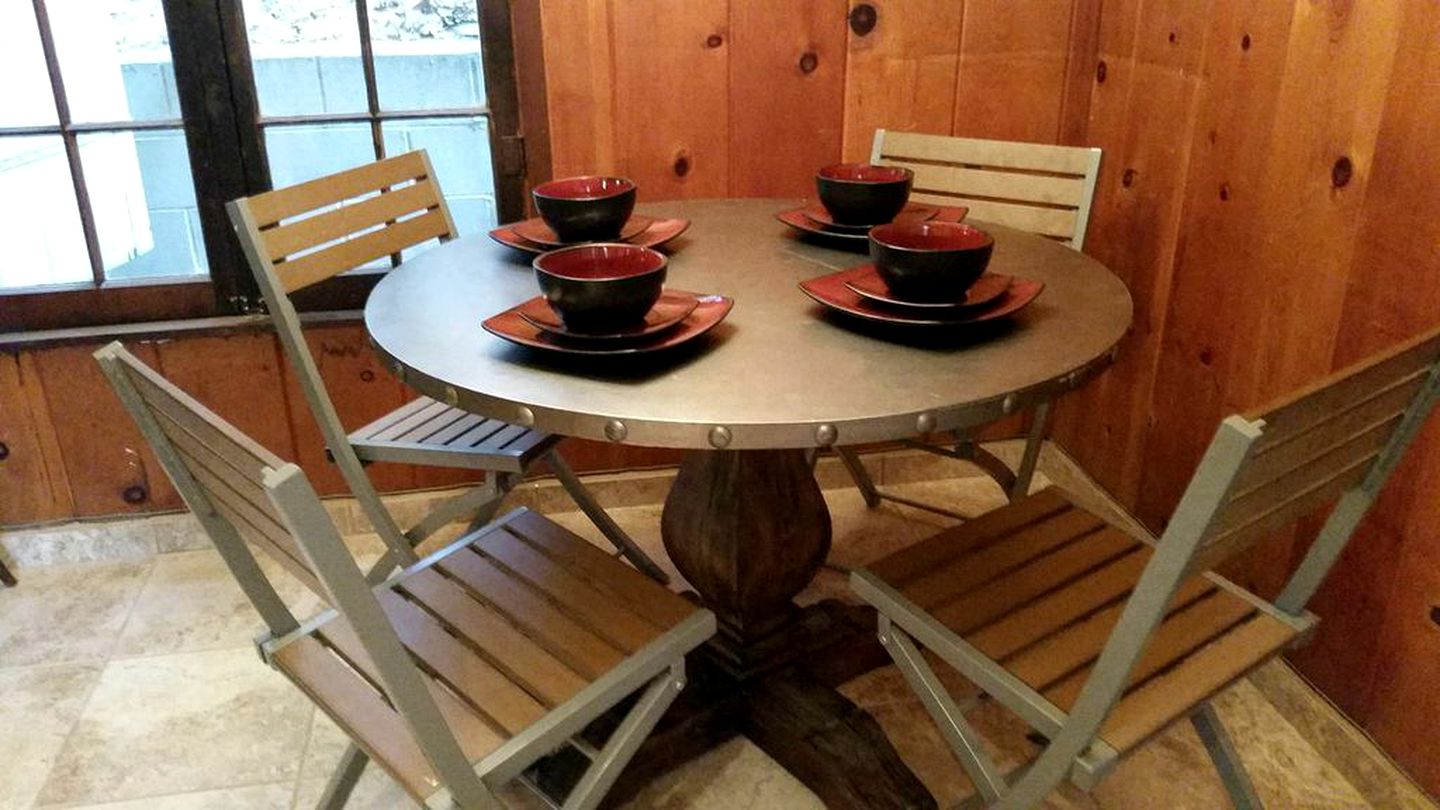 Secluded Cabin Rental with Fireplace near Lake Arrowhead in California