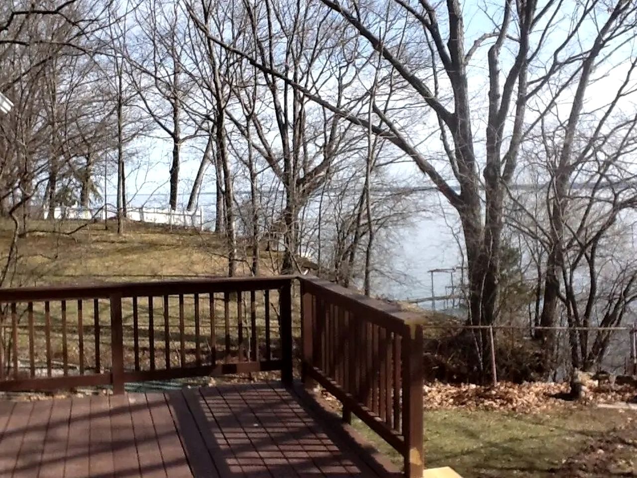 Beautiful Cottage with Private Hot Tub Overlooking Lake near Rochester, New York
