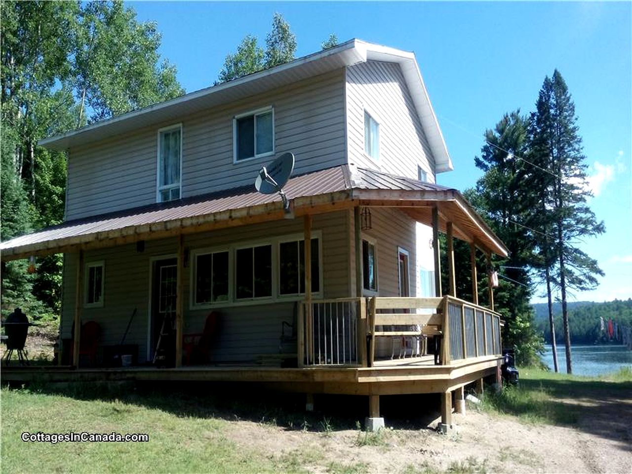 Cottage on Lake Talon, Cottages, Bonfield, Canada Glamping Hub