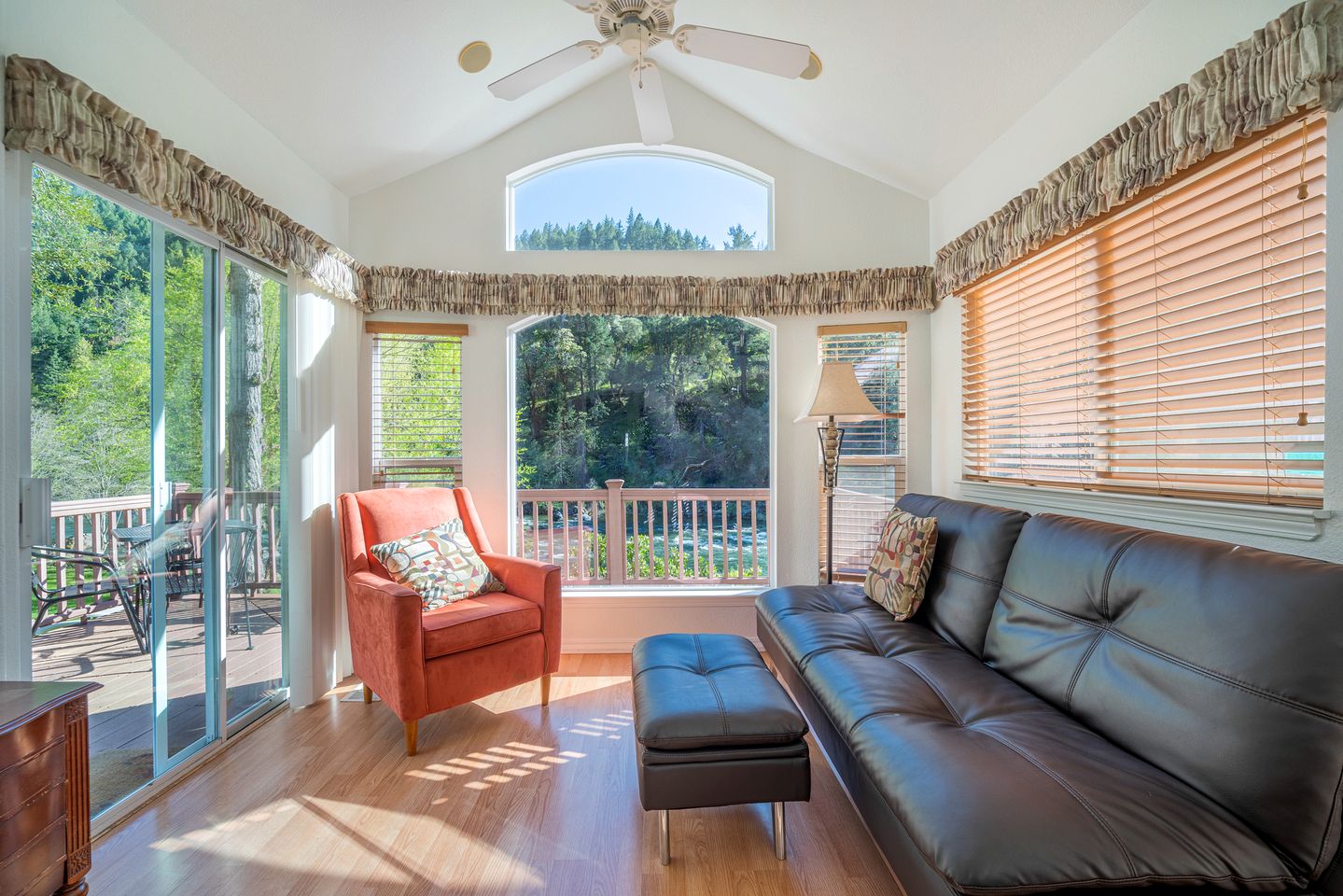 Elegant Cottage Rental on Banks of Trinity River, California