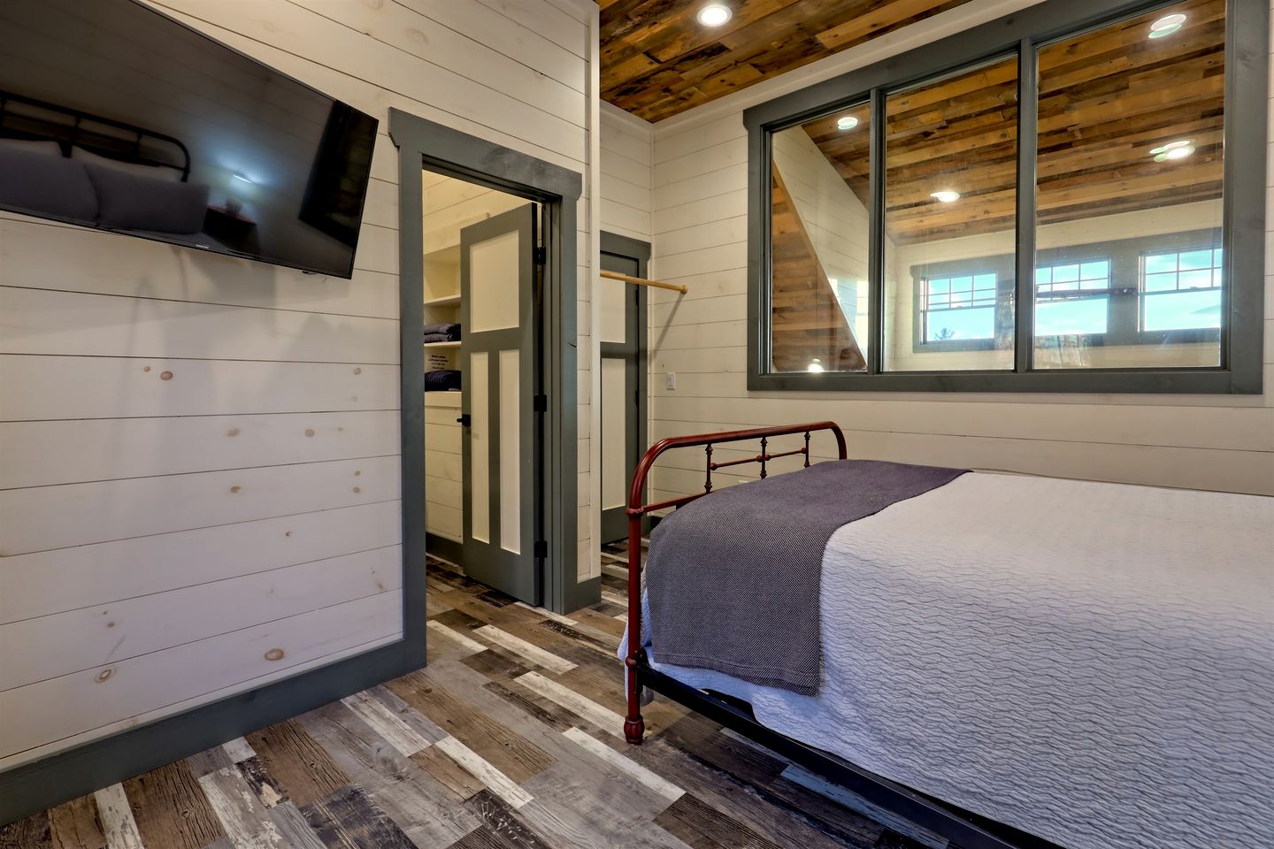 Stunning Cottage Rental Ideal for a Family to Go Glamping in Georgia