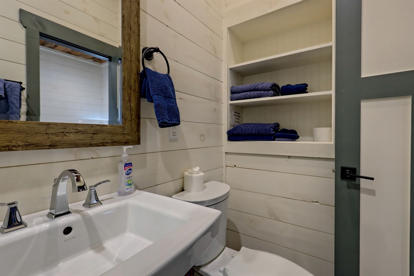 Stunning Cottage Rental Ideal for a Family to Go Glamping in Georgia