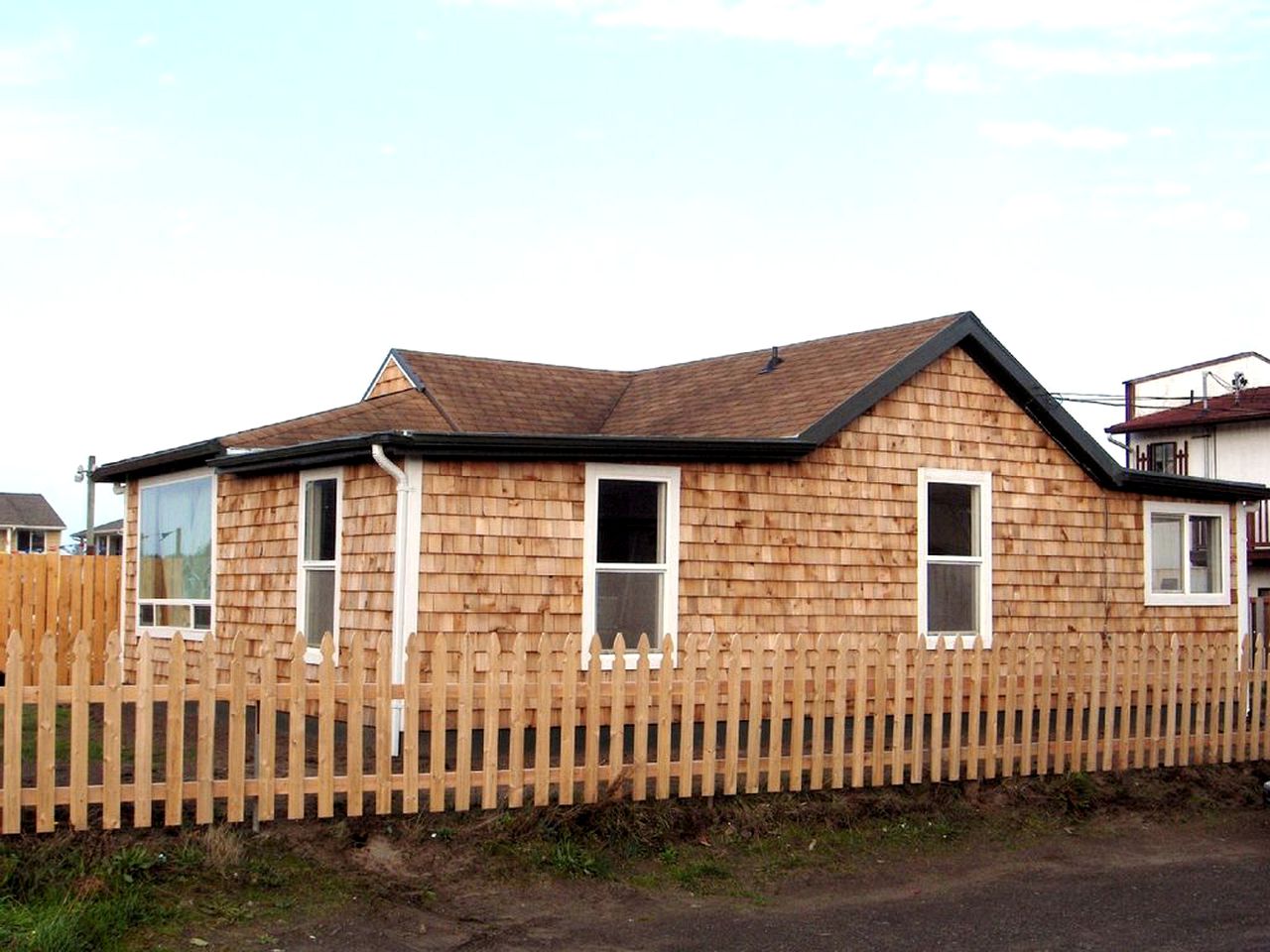 Noel Hendrickson Rentals Historic 1920s Cabin, Beach Houses, Long Beach, United States of