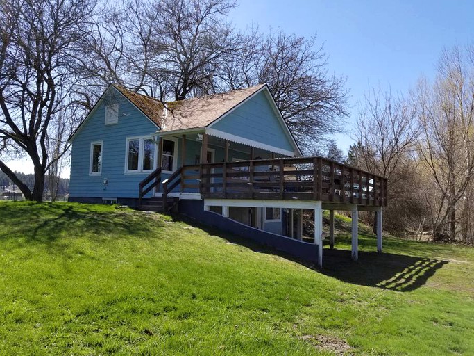 Getaway Cottage On A Farm Near Spokane Washington