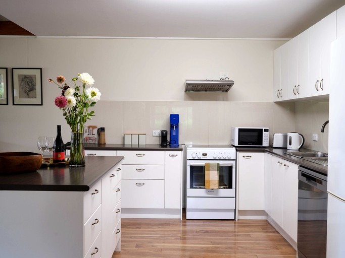 Cottages (Australia, Eurunderee, New South Wales)