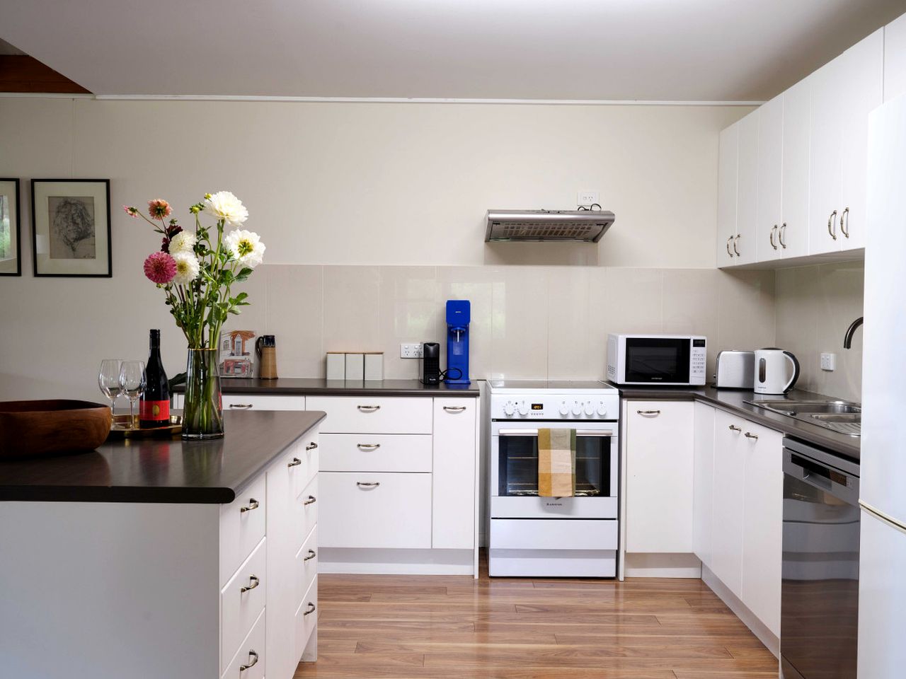 Spacious Cottage Rental on a Farm for Weekend Getaways in NSW