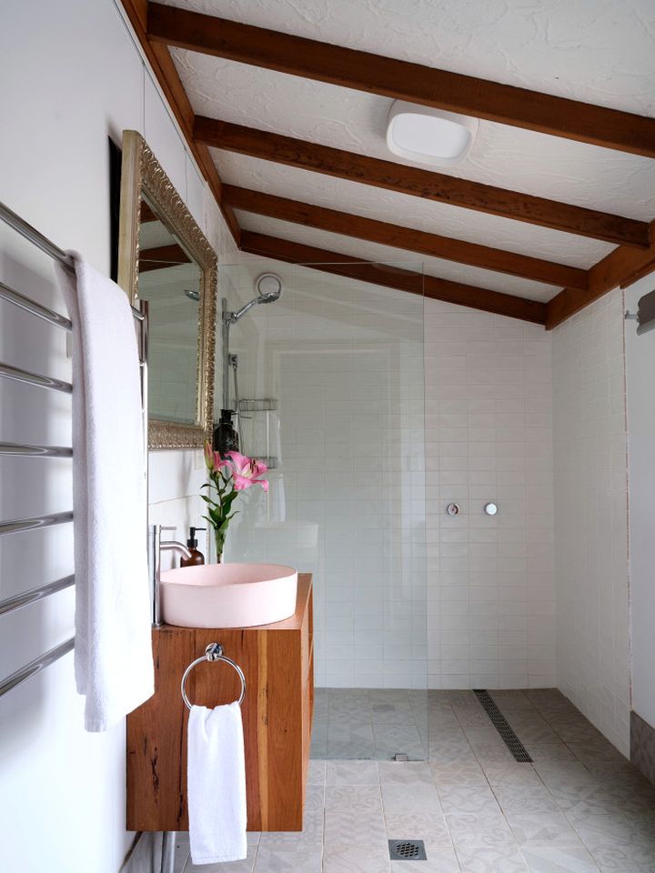 Spacious Cottage Rental on a Farm for Weekend Getaways in NSW