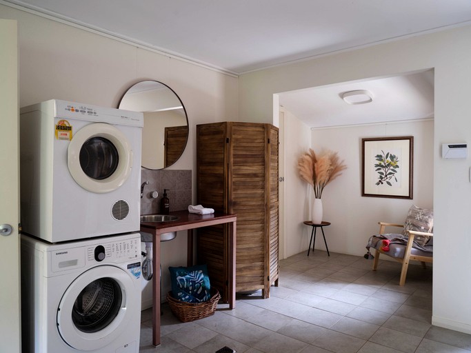 Cottages (Australia, Eurunderee, New South Wales)