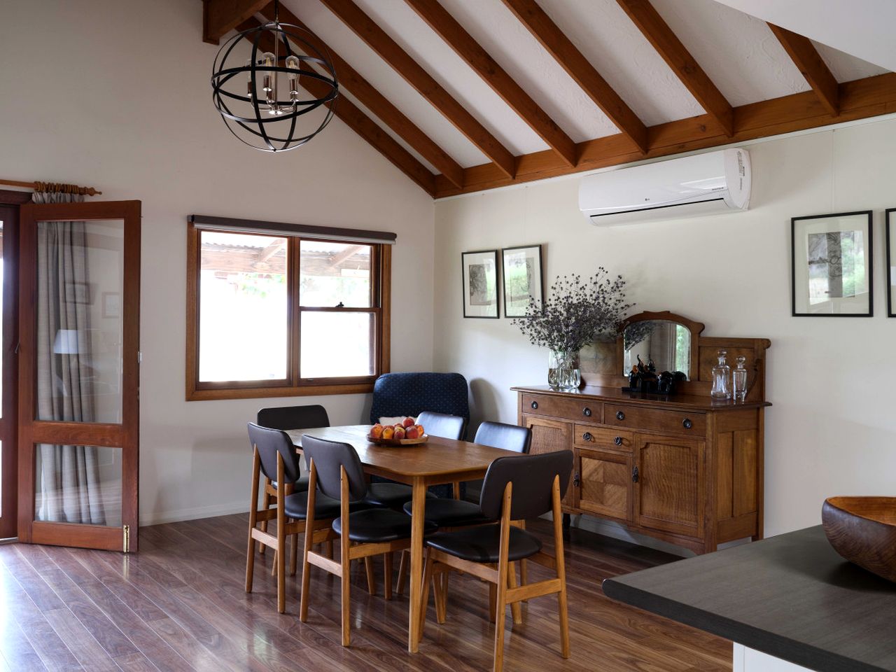 Spacious Cottage Rental on a Farm for Weekend Getaways in NSW