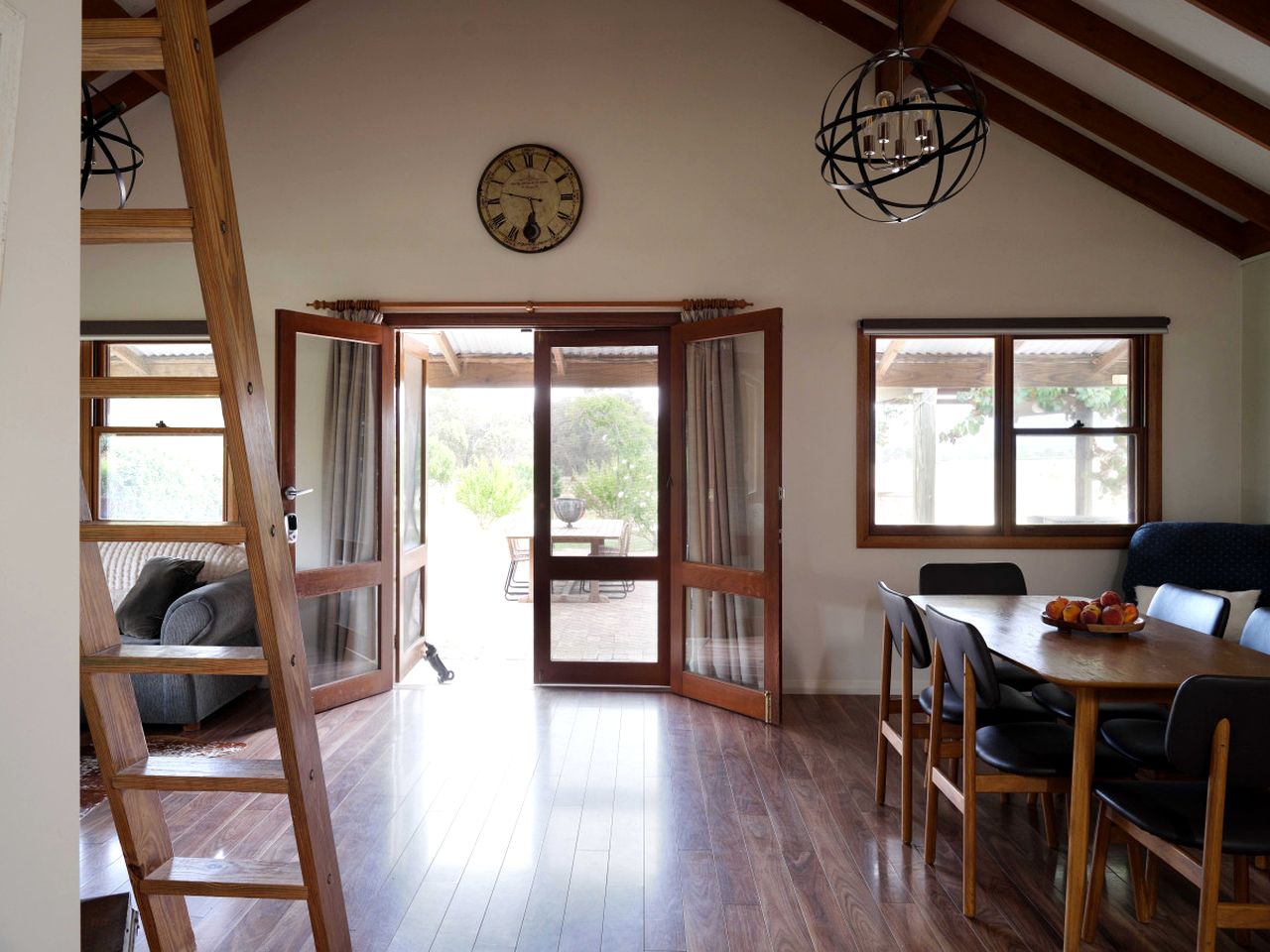 Spacious Cottage Rental on a Farm for Weekend Getaways in NSW