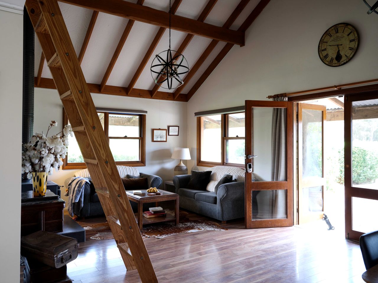 Spacious Cottage Rental on a Farm for Weekend Getaways in NSW