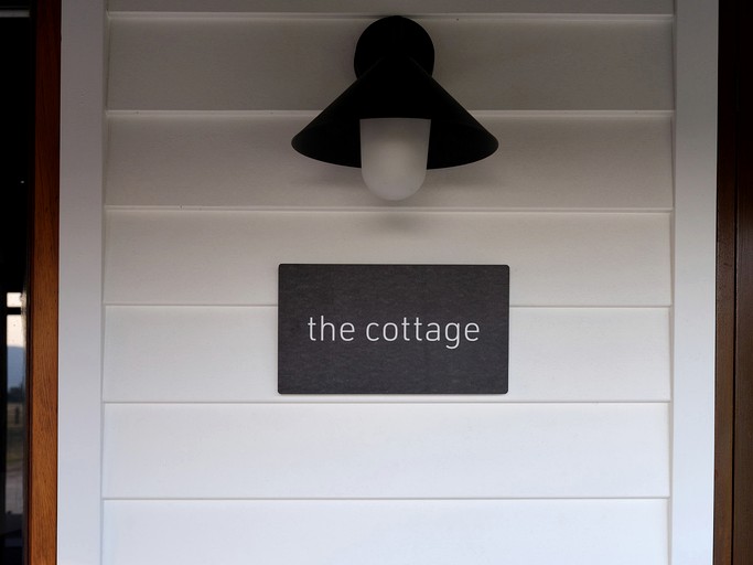 Cottages (Australia, Eurunderee, New South Wales)