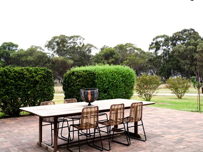 Cottages (Australia, Eurunderee, New South Wales)