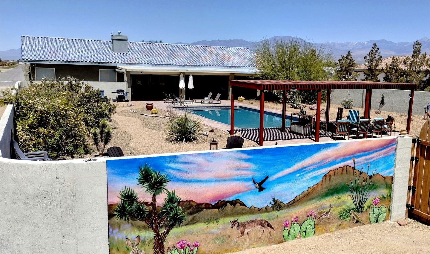 Comfortable Cottage Rental with Pool for Glamping in Nevada