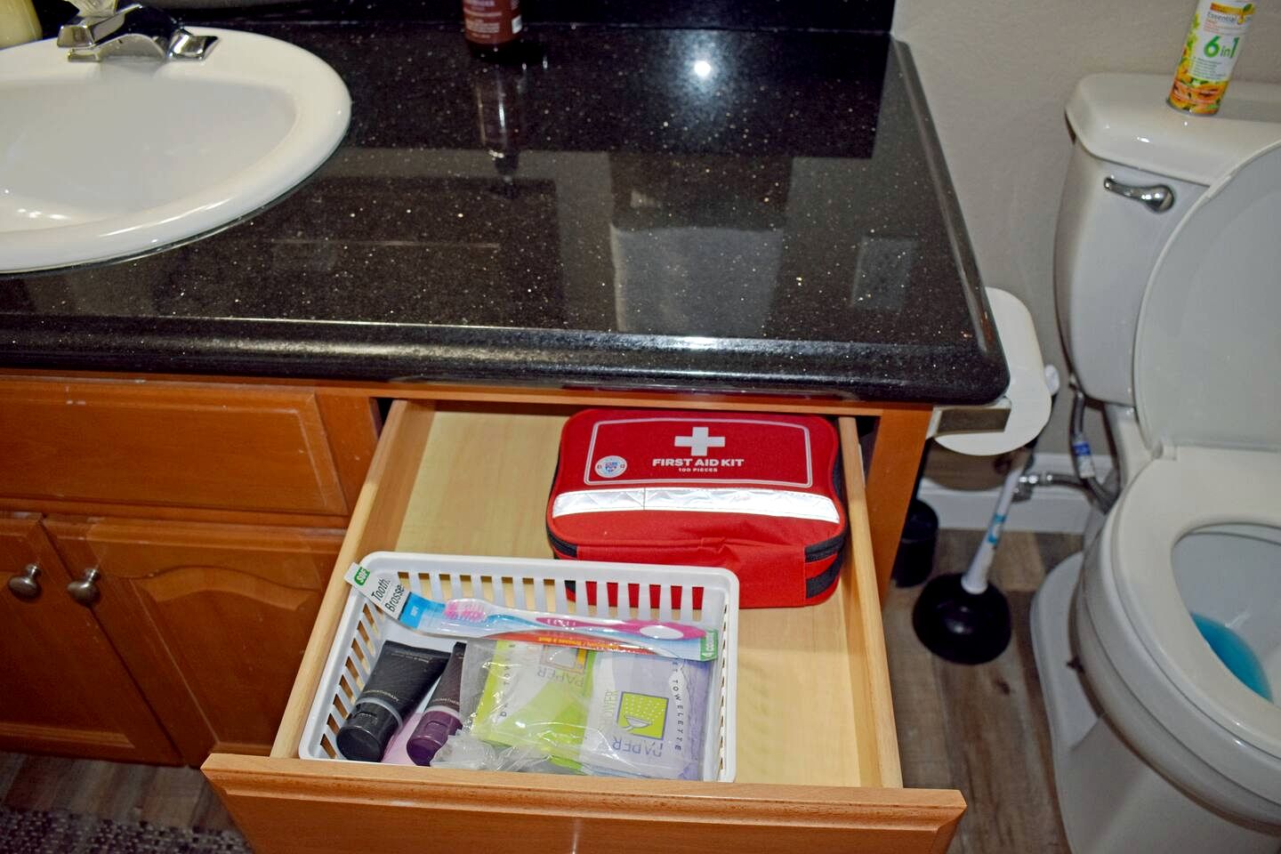 Comfortable Cottage Rental with Pool for Glamping in Nevada