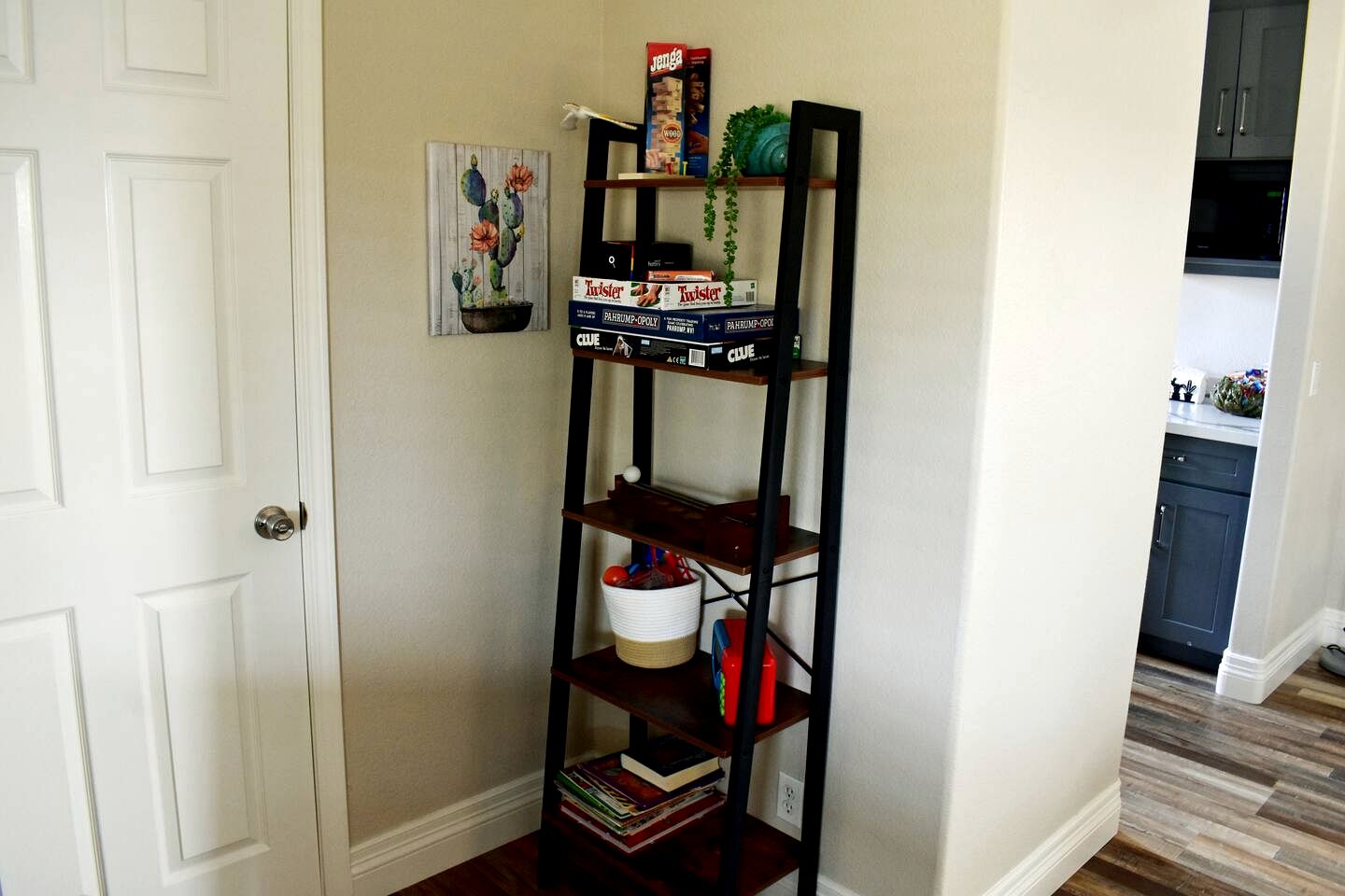 Comfortable Cottage Rental with Pool for Glamping in Nevada