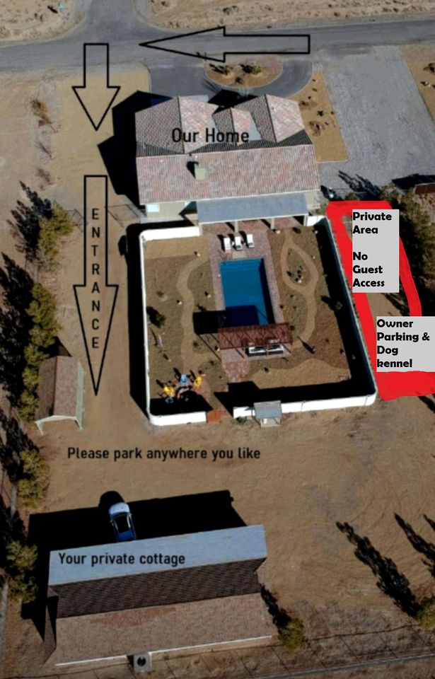 Comfortable Cottage Rental with Pool for Glamping in Nevada