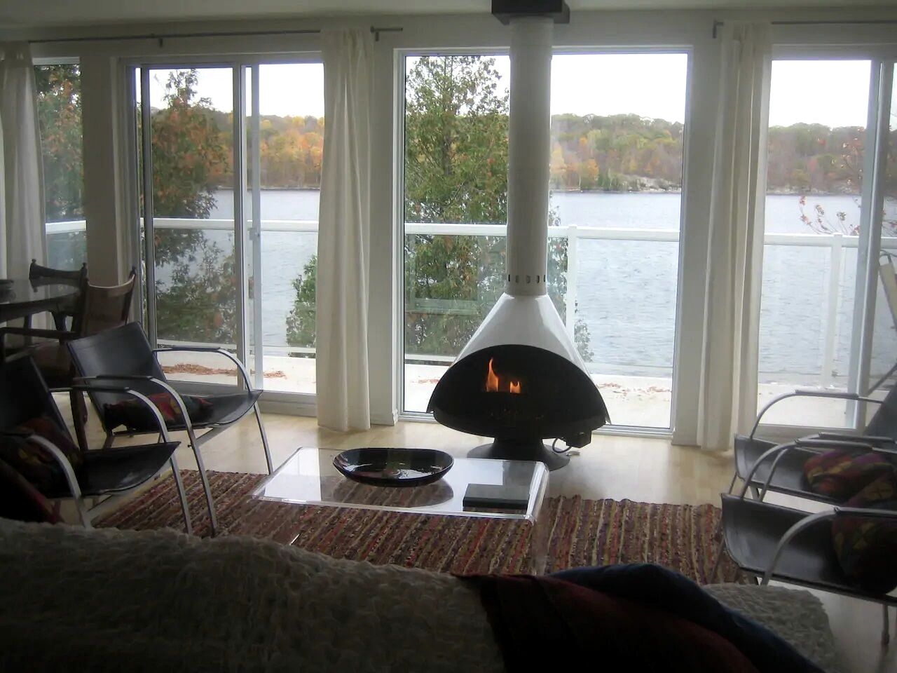 Stunning Upper Apartment in Cottage Rental on a Lake Resort near Kingston, Ontario