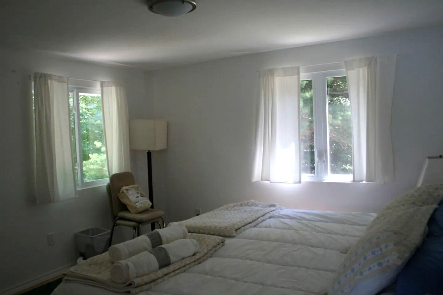 Stunning Upper Apartment in Cottage Rental on a Lake Resort near Kingston, Ontario